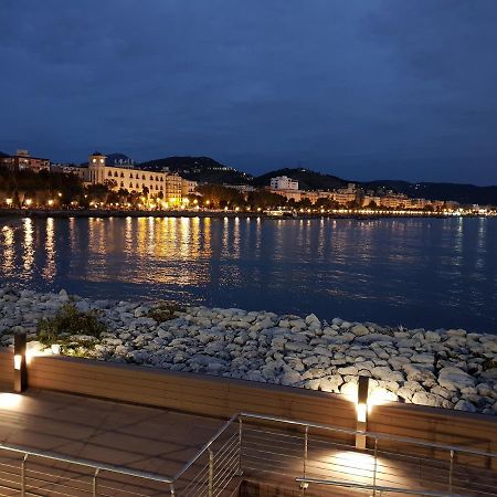 Il Rubino Holiday House Salerno Exteriér fotografie